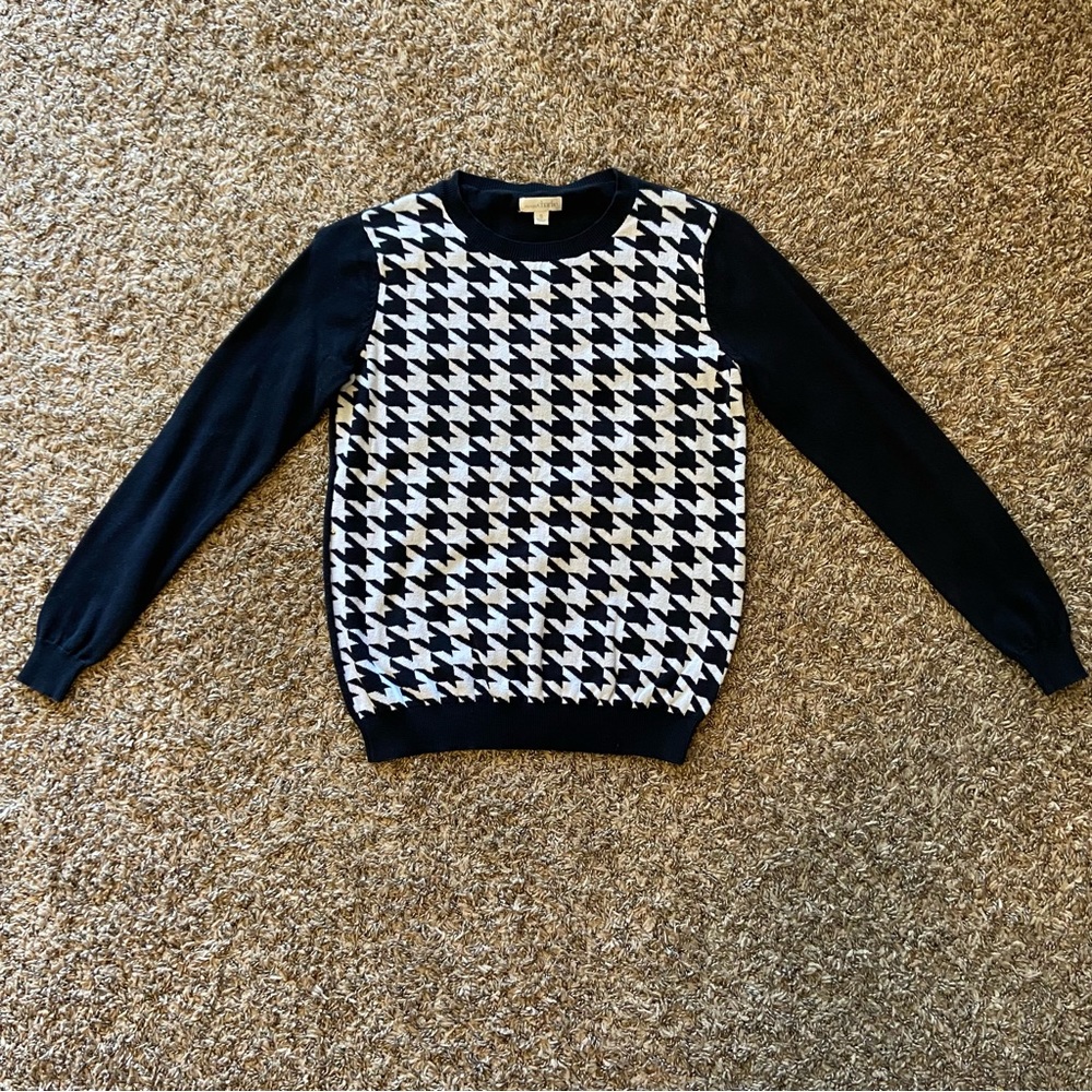 Charming Charlie | Houndstooth Sweater